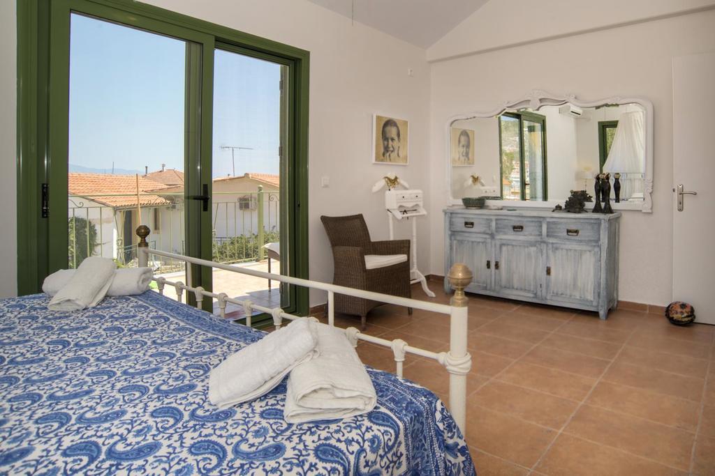 Avra Villa Gaios Room photo